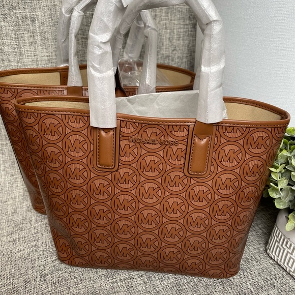 Meet your Posher, - Picture 13 of 16